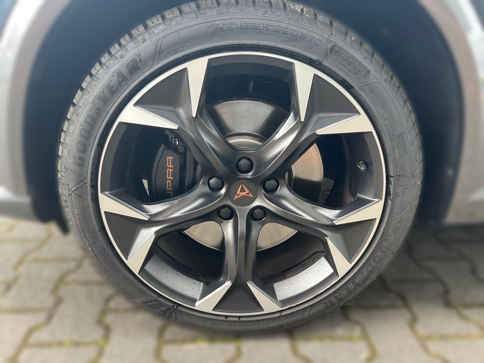 Cupra Formentor 2.0 DSG VZ 4DR *AHK*SCHALE *ACC *LED *