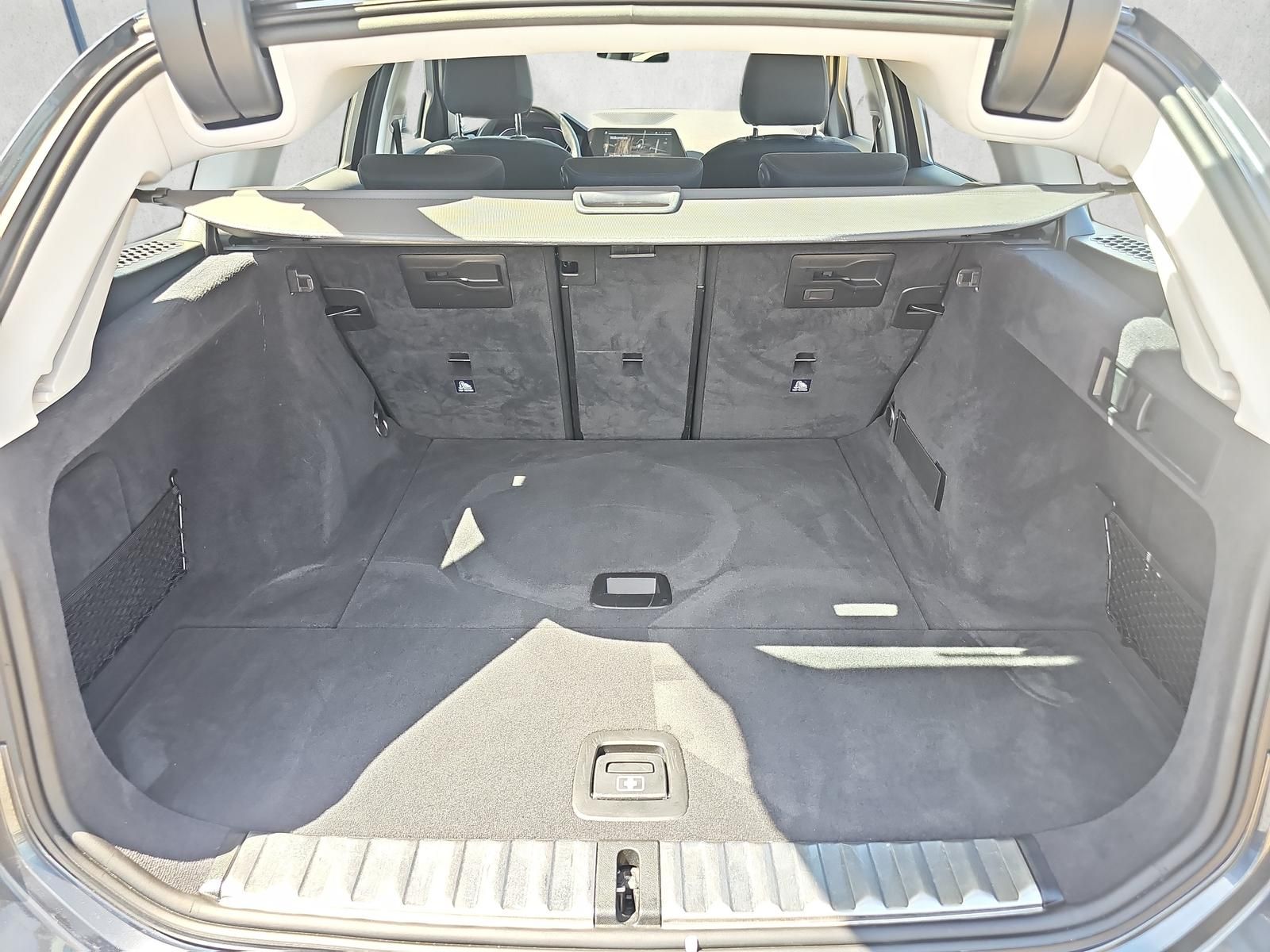 BMW 320d xDrive Touring Advantage - Samsaru's Car Outlet
