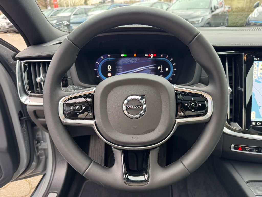 Volvo S60 B5 B AWD Ultimate Dark+360+Pano+Standheiz+