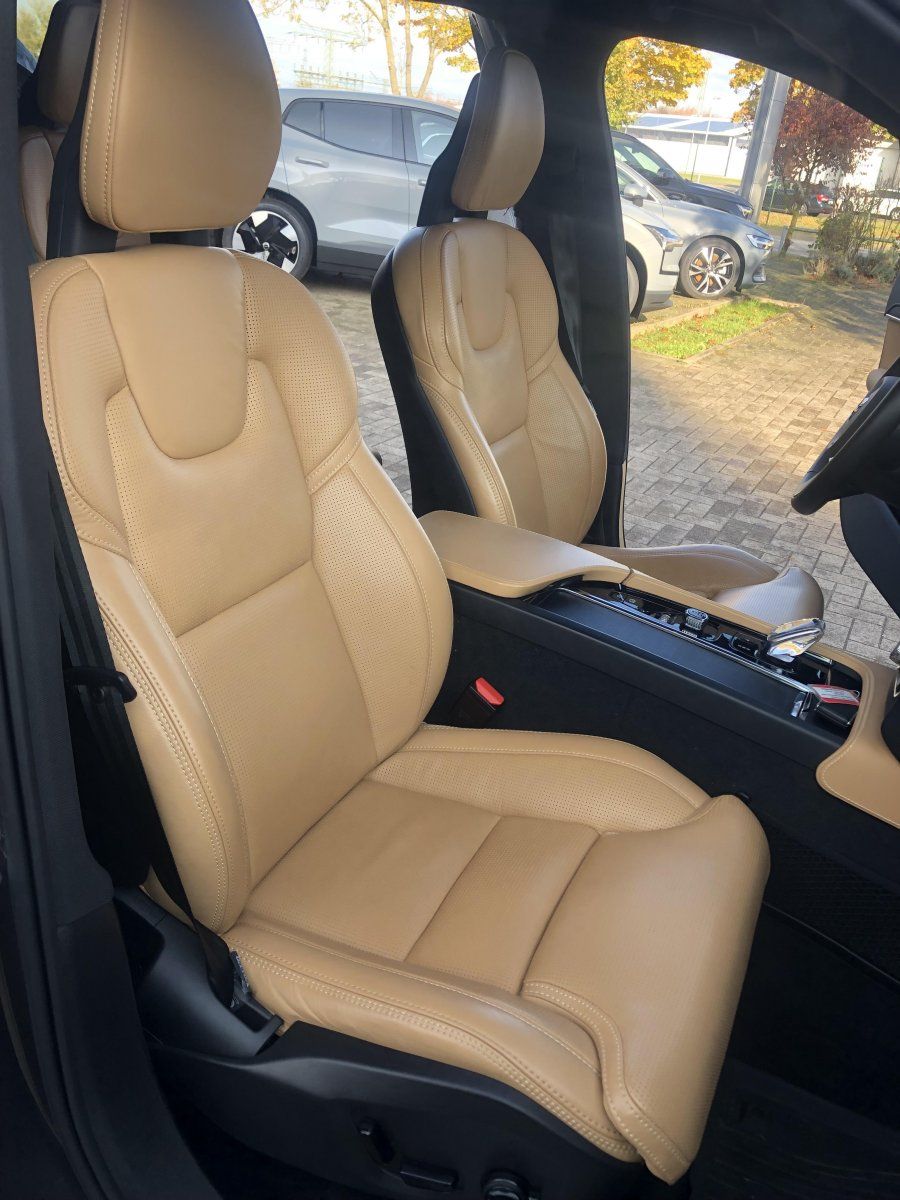 Volvo XC90 B6 Mild-Hybrid AWD Inscription Standheizung