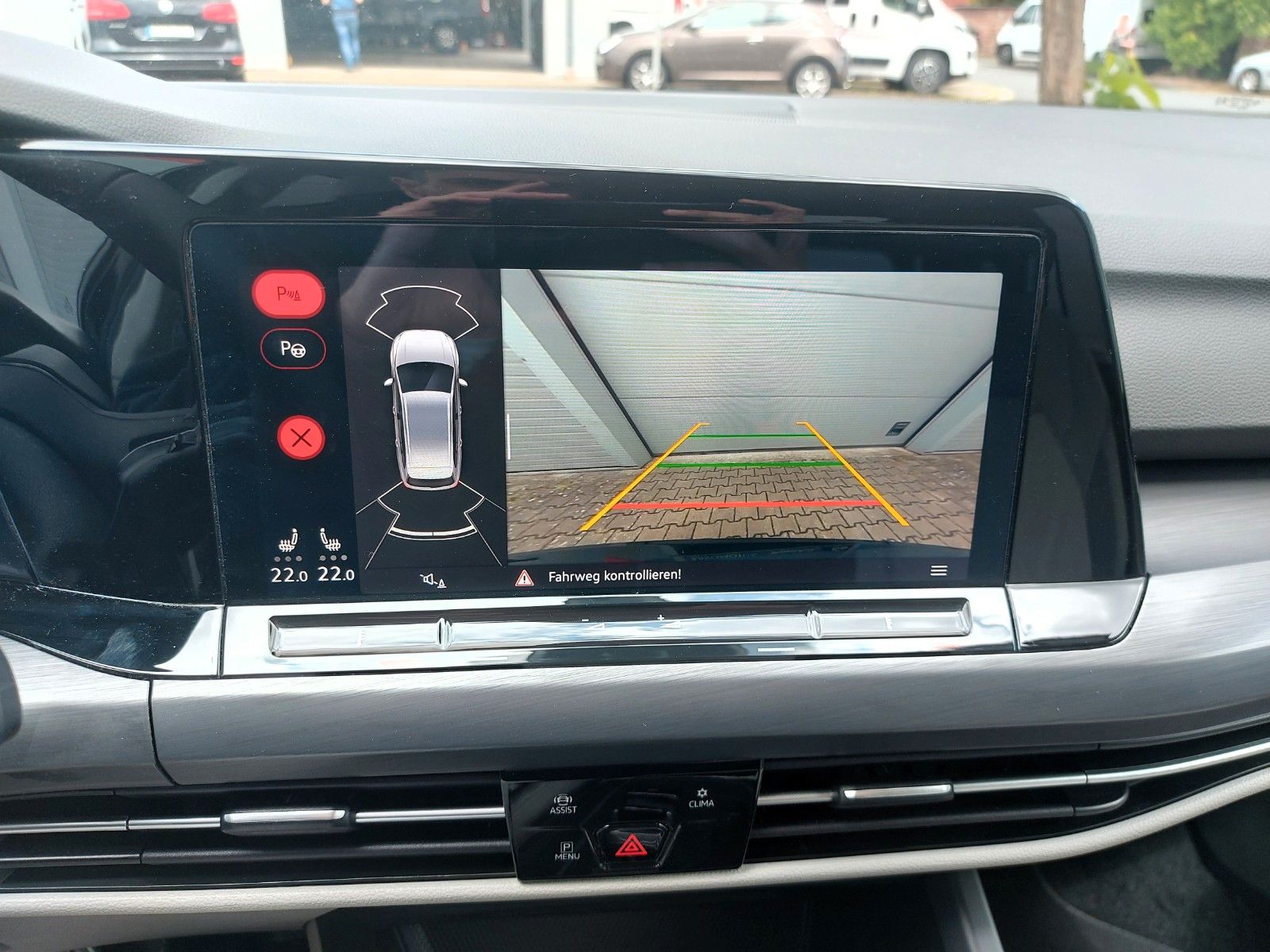 Volkswagen Golf VIII Variant 2.0 TDI Style - Samsaru's Car Outlet