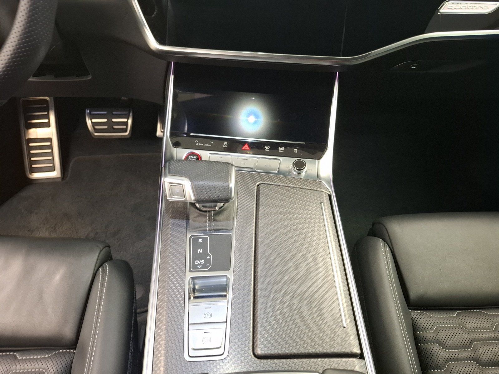 Audi RS 6 Avant 4.0 TFSI AHK 360 4xSHZ B&O STH 305km/