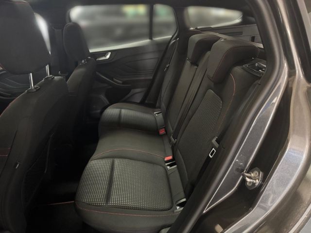 Ford Focus ST-Line X Turnier + el. PANORAMADACH + ALL