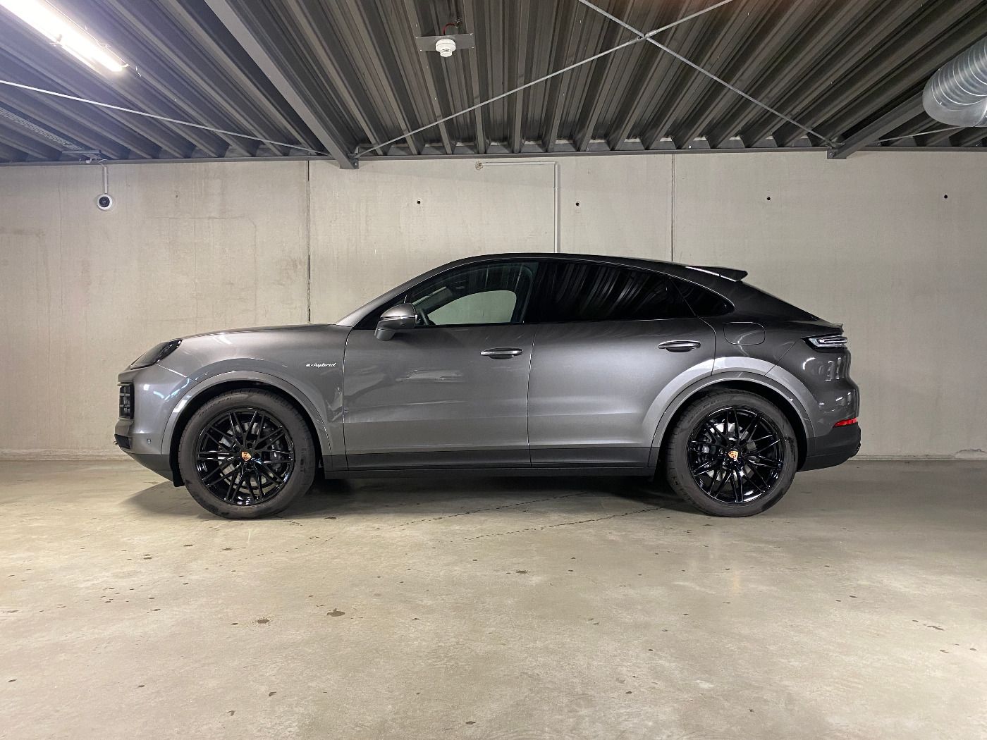 Porsche Cayenne E-Hybrid Coupe | Adaptive Luftfederung |