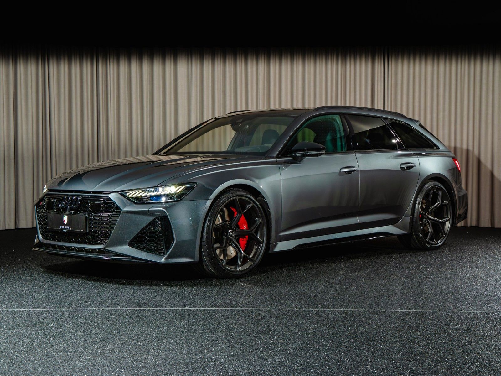 Audi RS6 Avant Performance quattro, B&O, HD, Tour, Ci