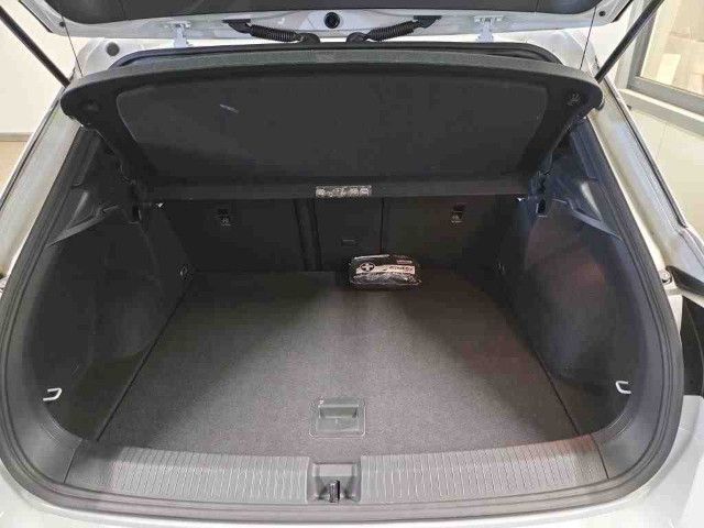 Volkswagen T-Roc 1.5 TSI DSG R-LINE - Samsaru's Car Outlet