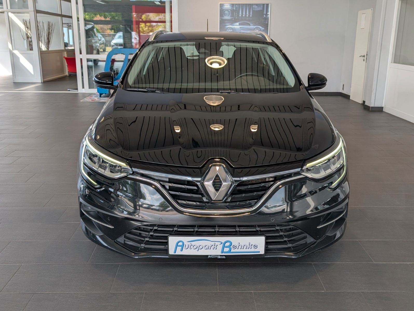 Renault Megane Grandtour - Samsaru's Car Outlet