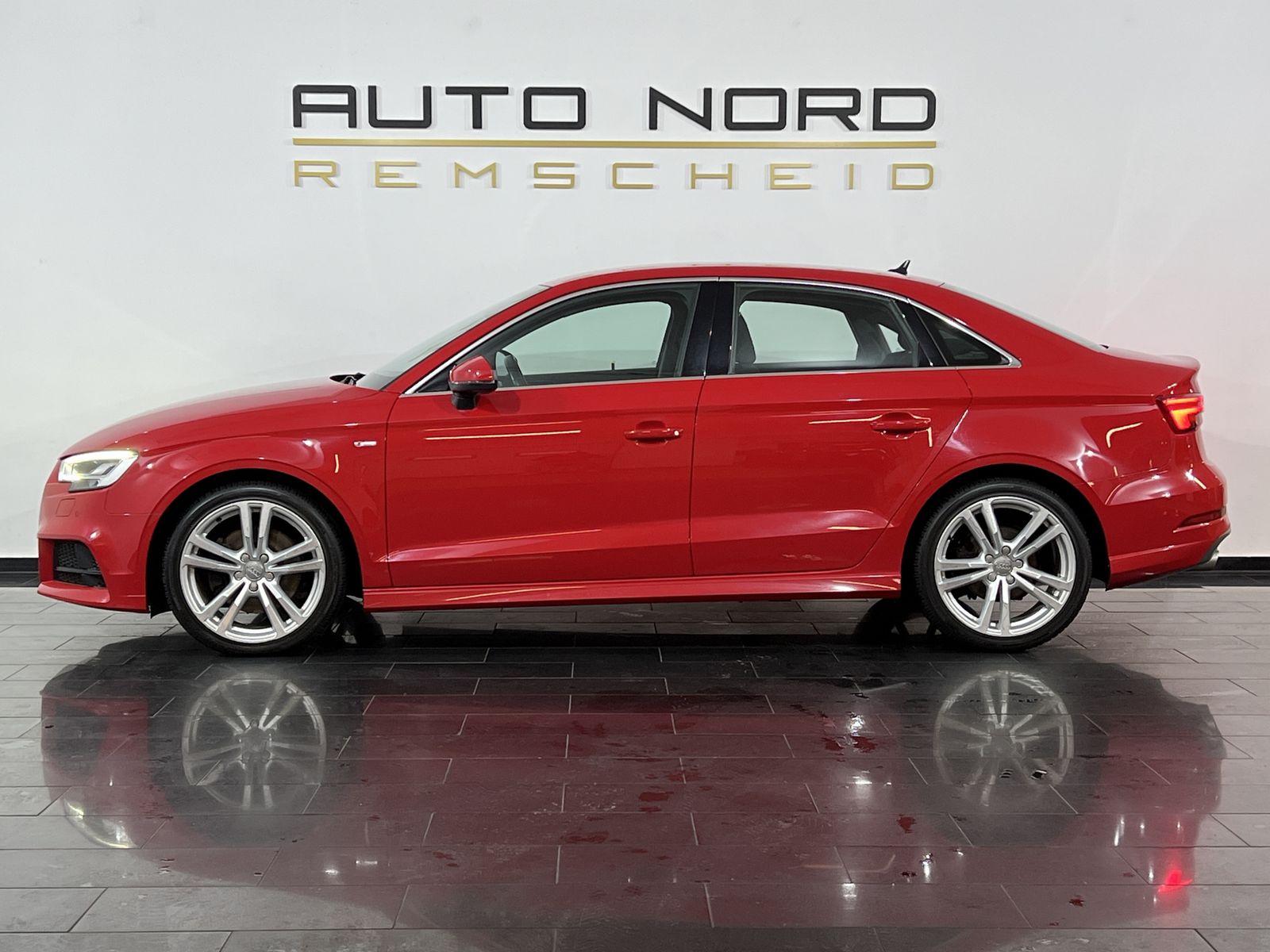 Audi A3 40 TFSI quattro S-Line - Samsaru's Car Outlet