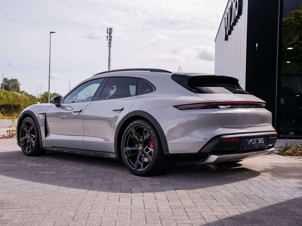 Porsche Taycan Cross Turismo 4S 93.4 kWh - ACC - Bose -