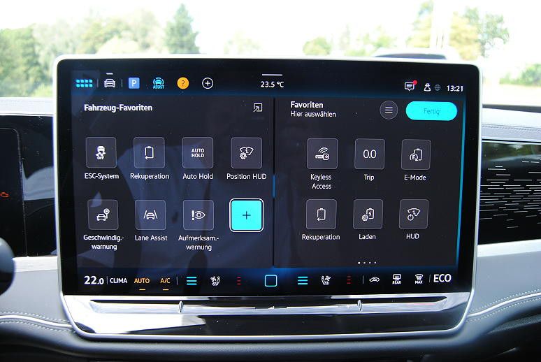 Volkswagen Passat 1.5 eHybrid DSG Elega.AHK.Navi-Max.HUD