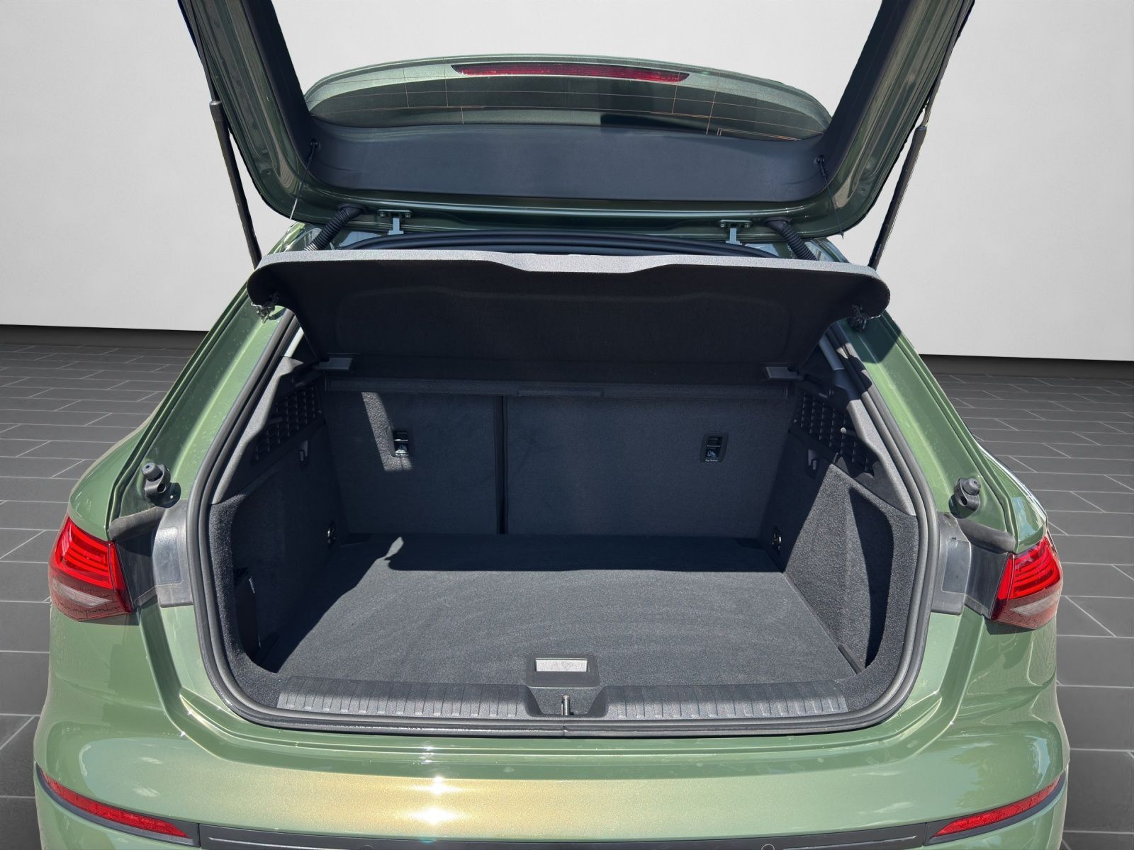 Audi A3 Sportback 35 TFSI S tronic - Samsaru's Car Outlet