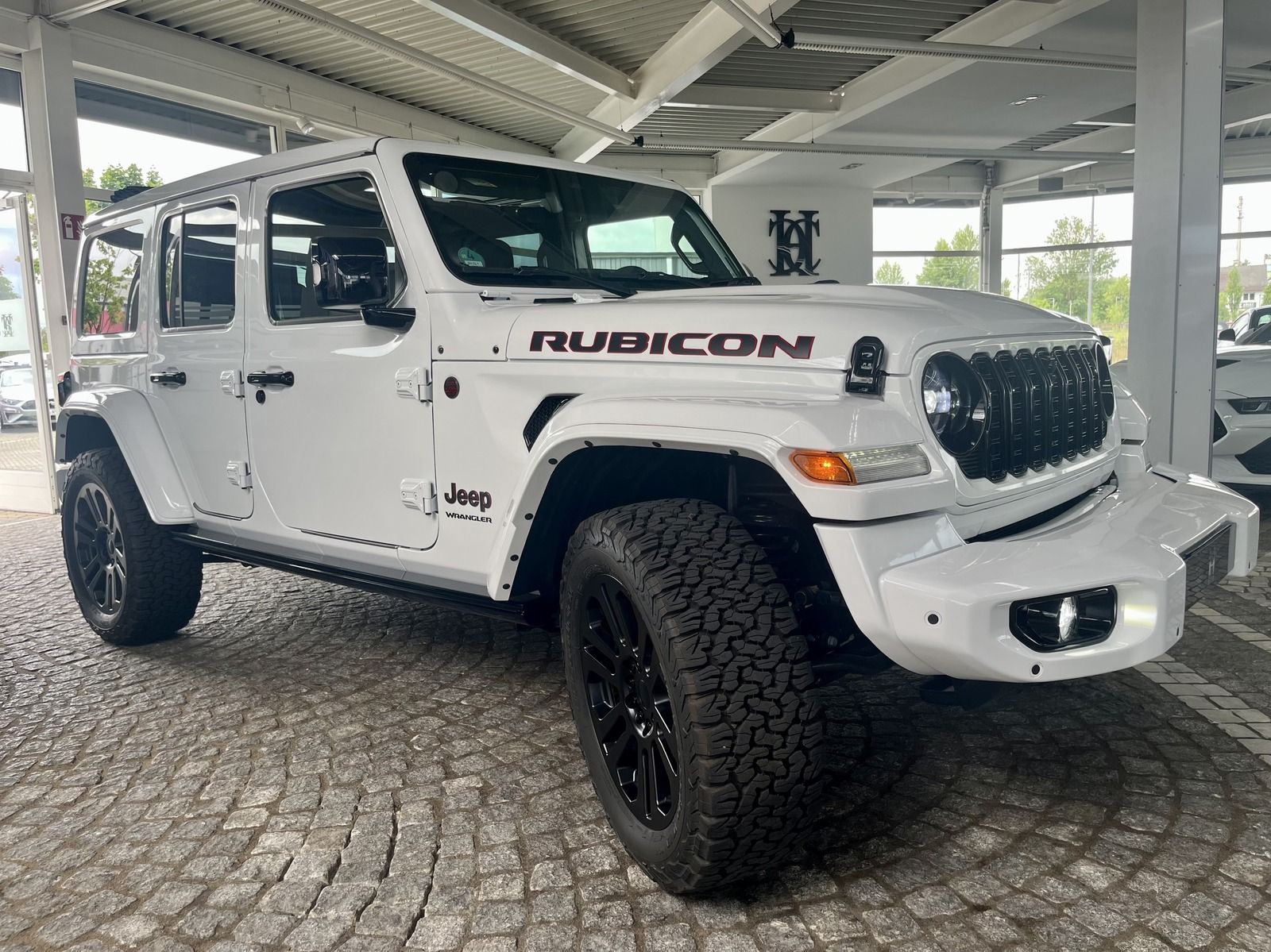 Jeep Wrangler 2.0 Sky One Rubicon Brute Look + Carbon