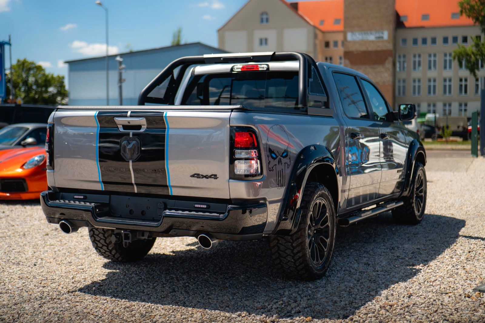 Dodge RAM 5.7 V8 HEMI 4x4 OFFROAD Night PUNISHER 19%