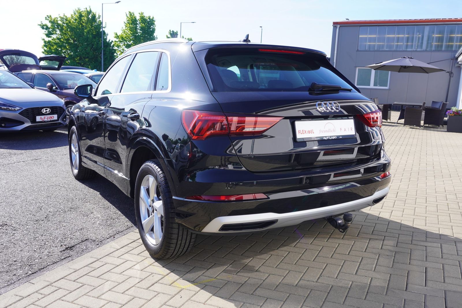 Audi Q3 40 2.0TDI quattro advanced - Samsaru's Car Outlet