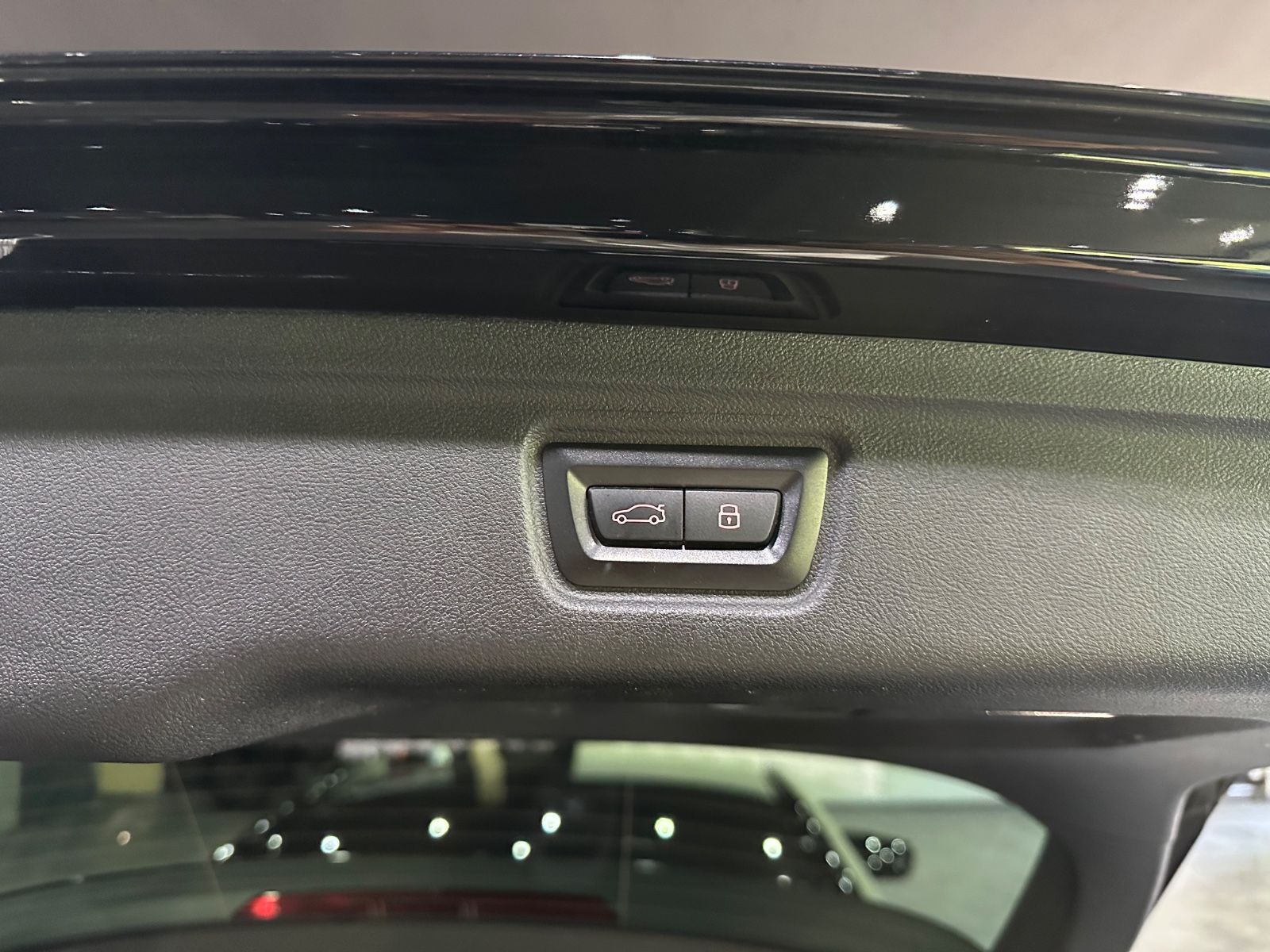 BMW 320 d M Sport /ACC /360°KAMERA / HEAD-UP /1.HAND