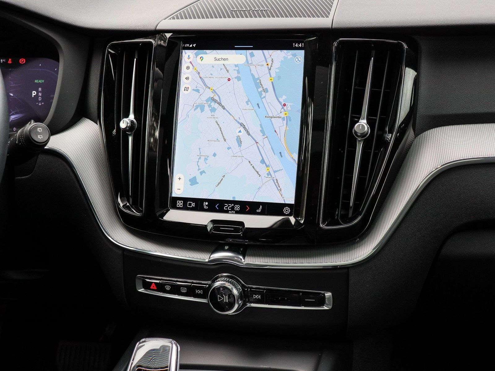 Volvo XC60 T8 AWD Plus Dark Recharge Plug-In Hybrid