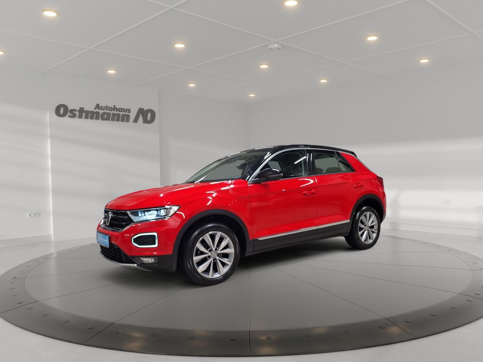 Volkswagen T-Roc 1.0 TSI Style - Samsaru's Car Outlet