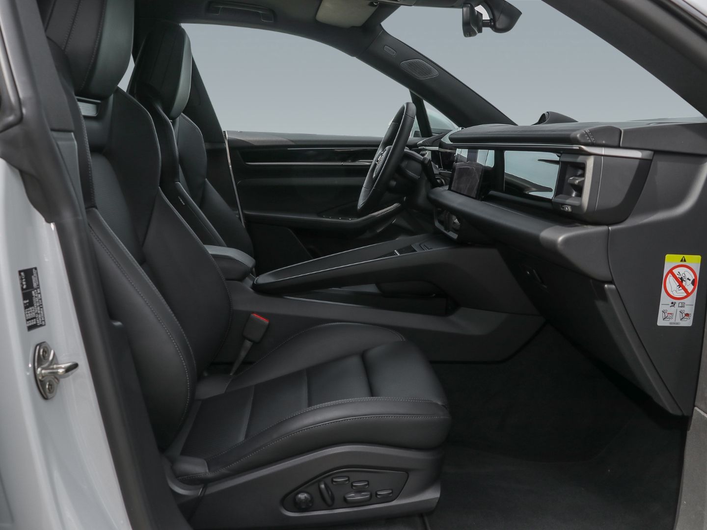 Porsche Macan 4S Burmester HA-Lenkung InnoDrive 22-Zoll