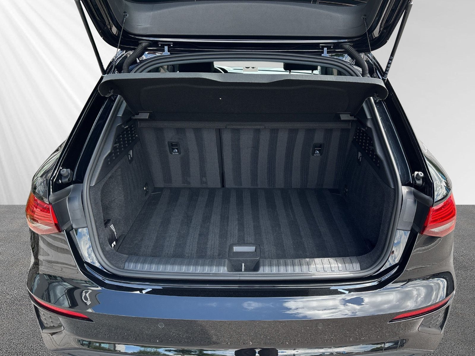 Audi A3 Sportback 30 TFSI S-Tronic S-Line NAVI+TEMPOM