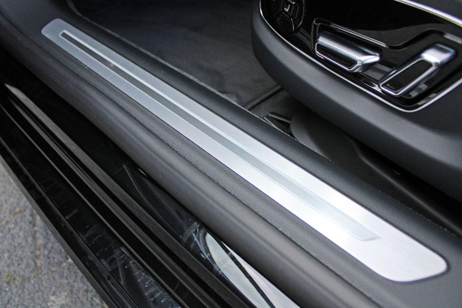 Audi A8 Lang 50TDI S LINE BLACK - Samsaru's Car Outlet