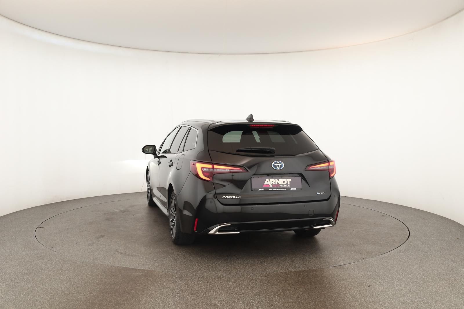 Toyota Corolla Touring Sports 2.0 CVT Team D Navi Kam