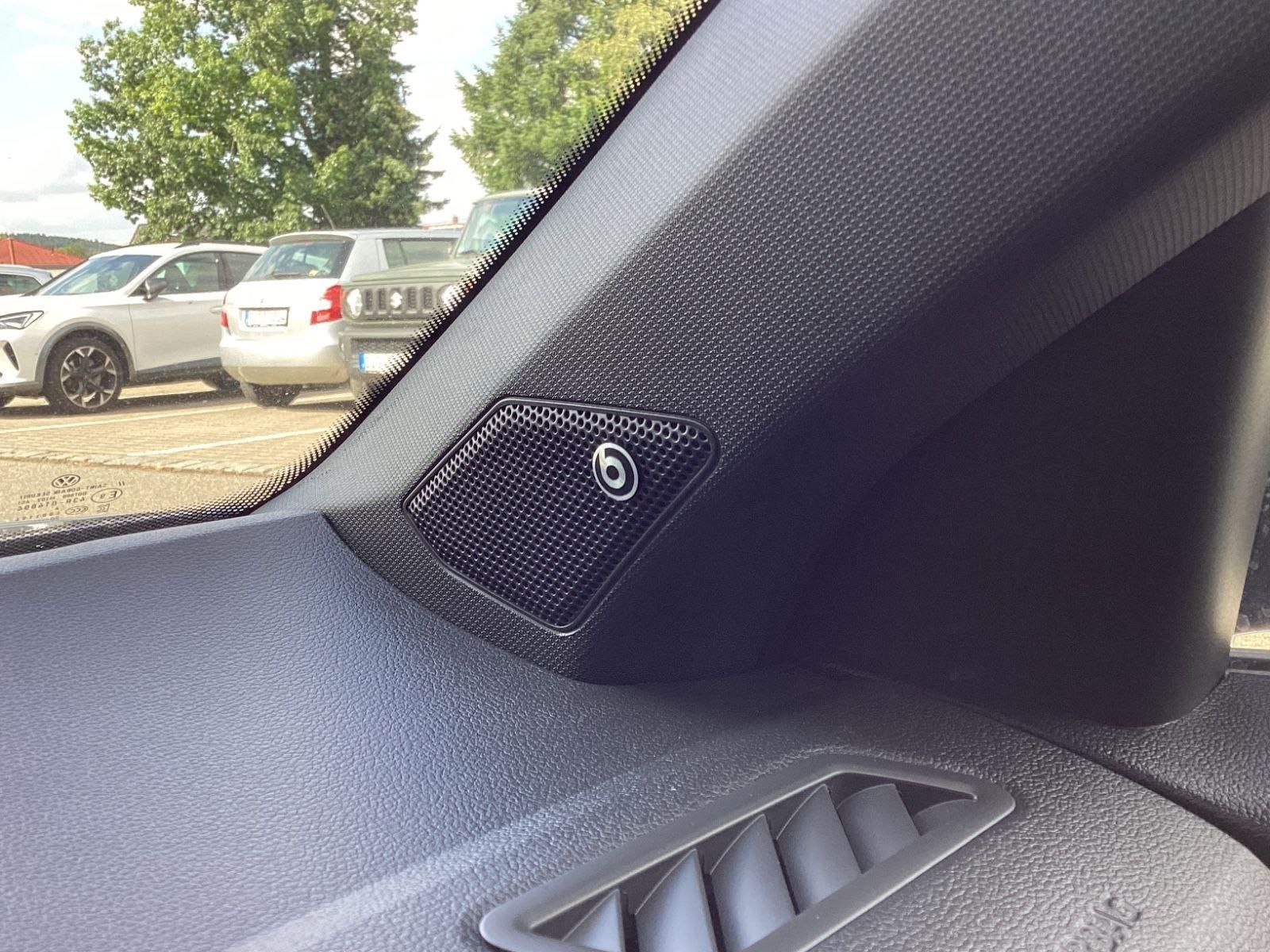 Volkswagen T-Roc R 4Motion DSG - Samsaru's Car Outlet