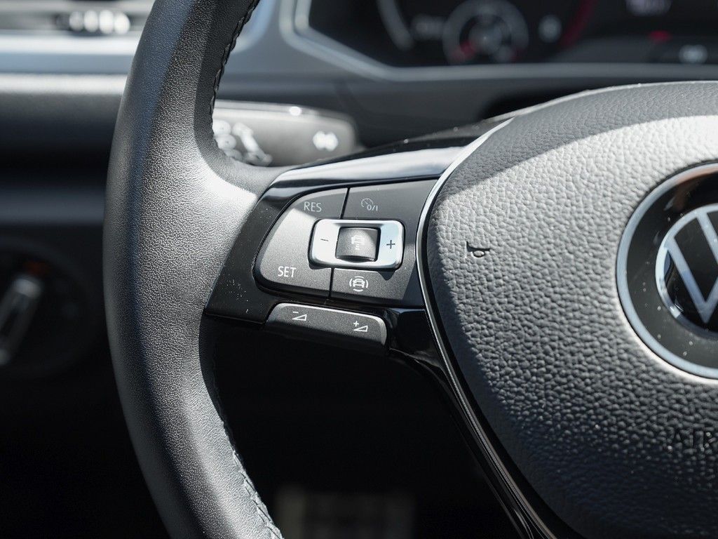 Volkswagen T-Roc 1.5 TSI Active - Samsaru's Car Outlet