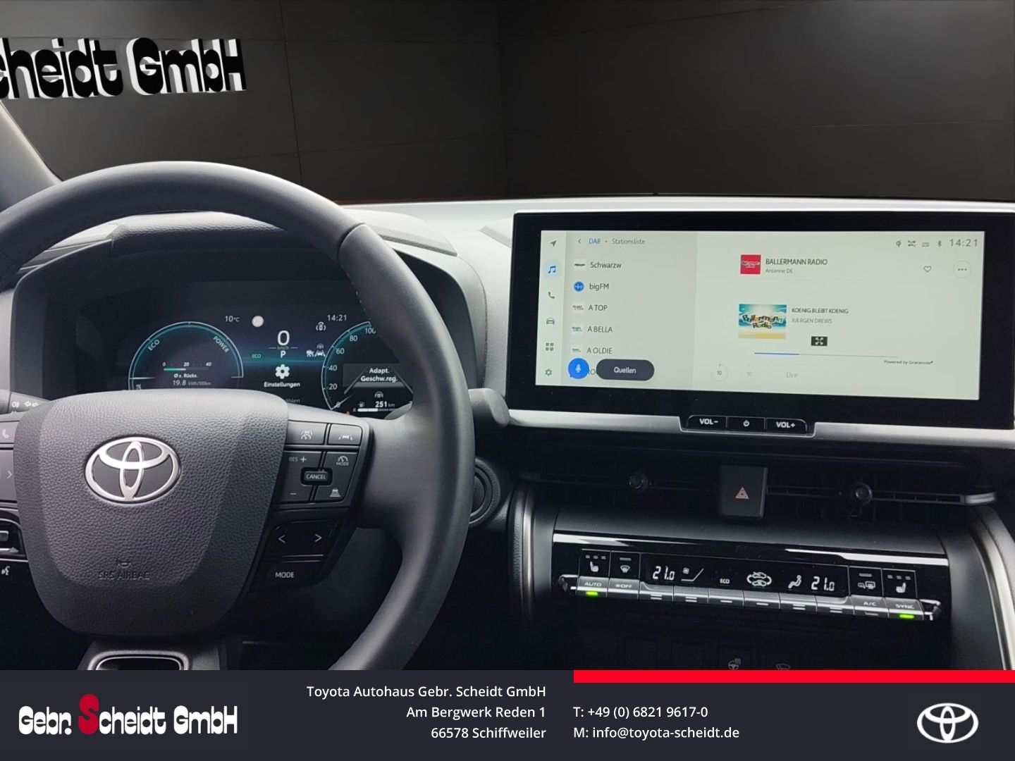 Toyota C-HR Plug-In Hybrid   LED-Scheinwerfer Kamera