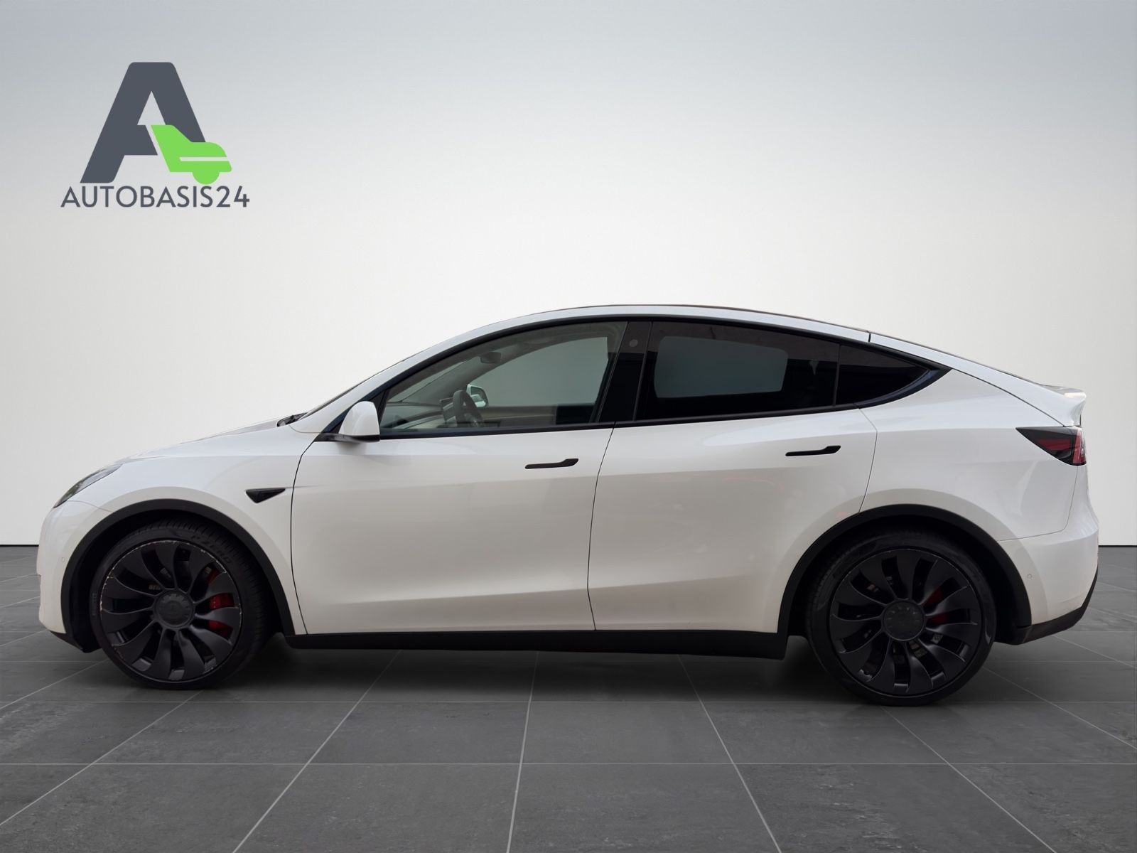 Tesla Model Y Performance Dual AWD *Gigafactory Berlin