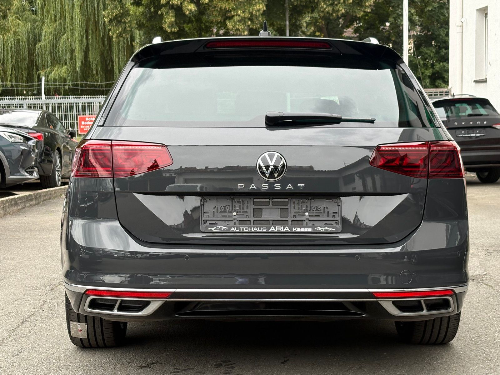 Volkswagen Passat 2.0 TSI DSG Variant 2x R LINE SPORT PAKET