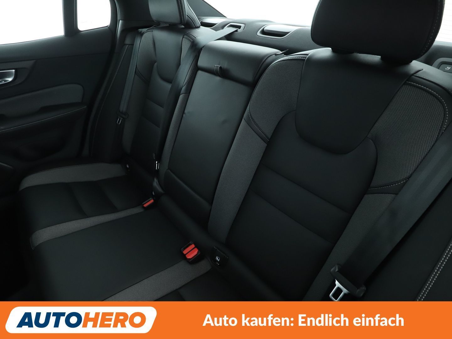 Volvo S60 2.0 B5 Mild-Hybrid Ultimate Dark AWD Aut*LED