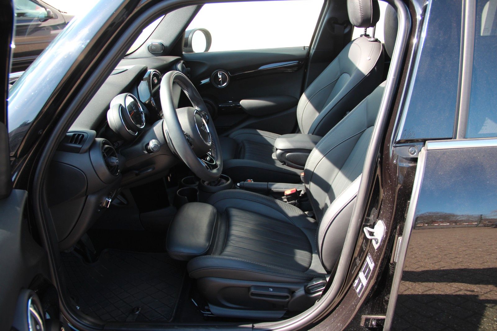 MINI Mini Cooper S Chili - Samsaru's Car Outlet