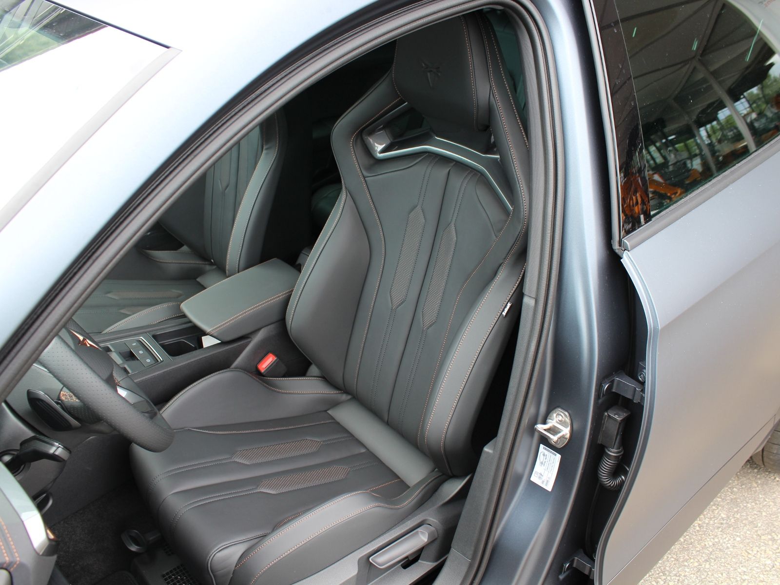 Cupra Formentor VZ5 4Drive Allrad - Samsaru's Car Outlet