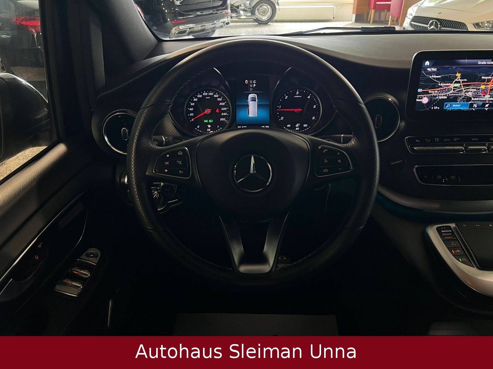 Mercedes-Benz V 300 d AMG-Line - Samsaru's Car Outlet