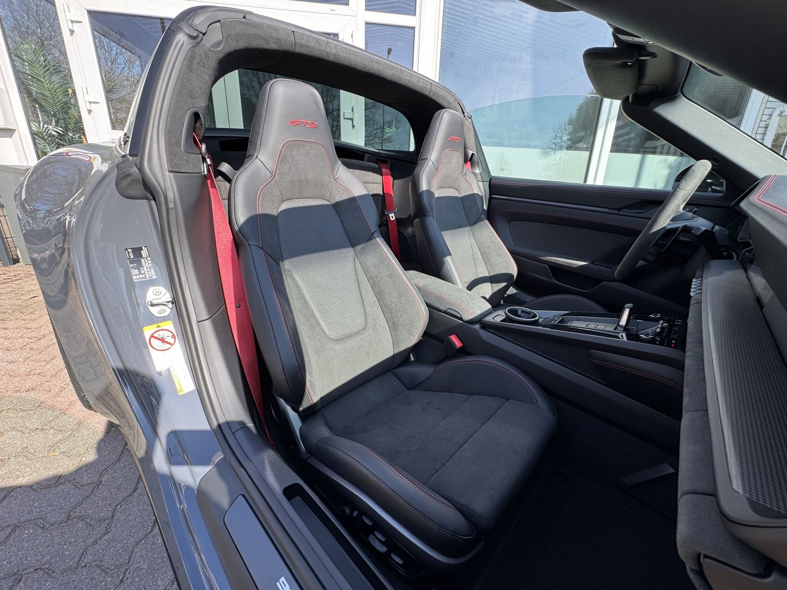 Porsche 992 .2 Targa 4 GTS T-Hybrid