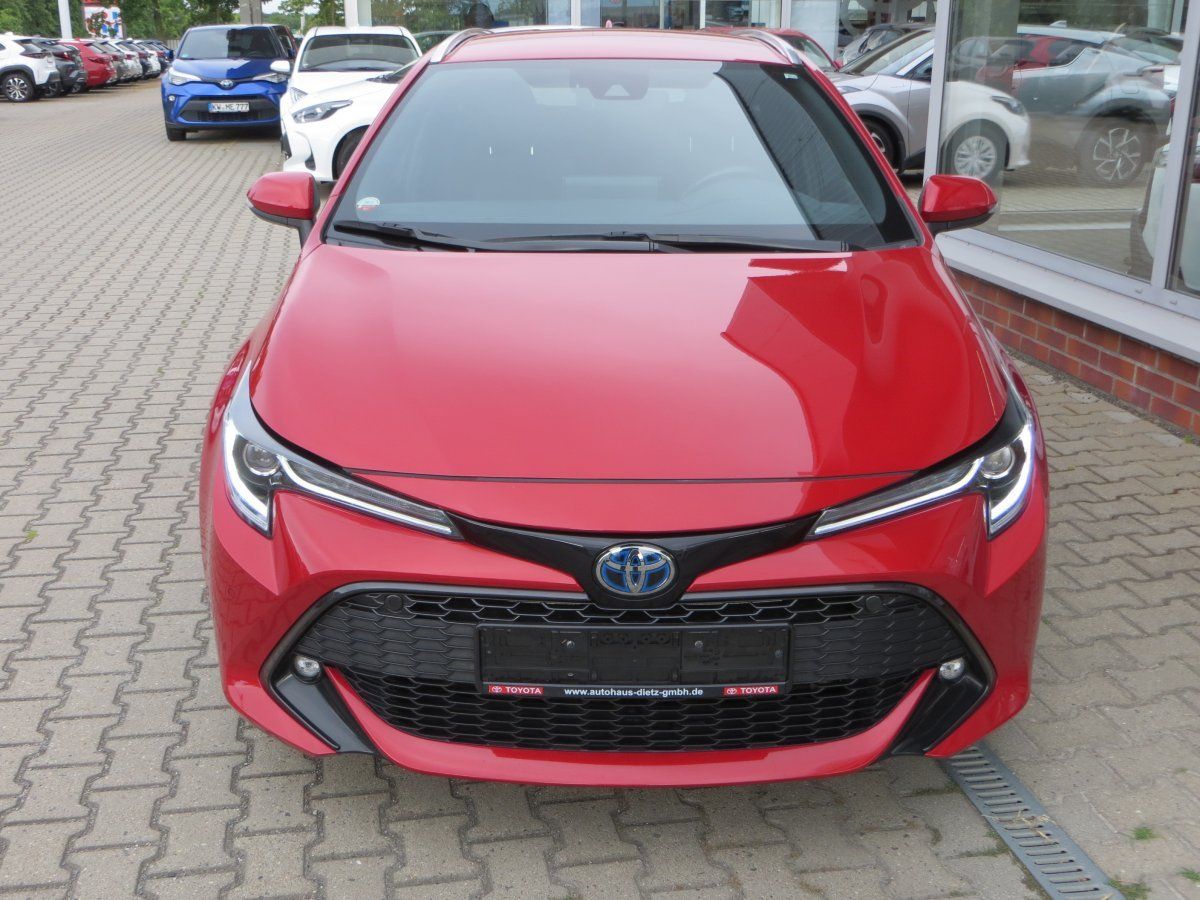 Toyota Corolla 1.8 Hybrid Team - Samsaru's Car Outlet