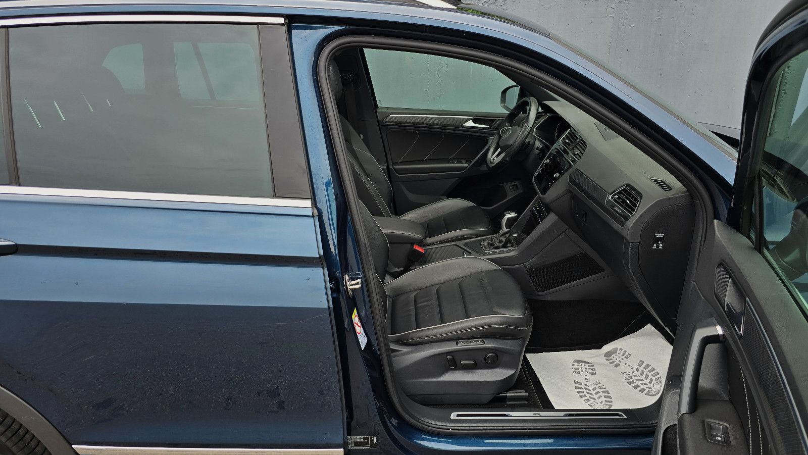 Volkswagen Tiguan 1.4 eHybrid DSG 3 x R-Line Pano/Leder/AHK