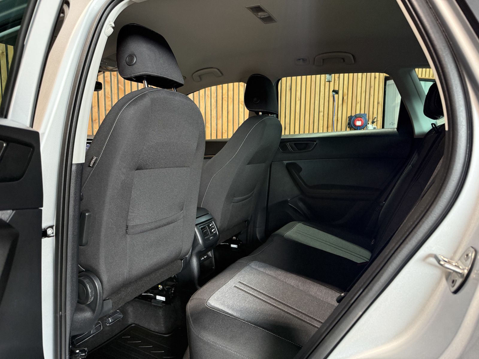 Seat Ateca 2,0 TDI DSG Navi*LED*Kam*Virtual*AHK*Beats