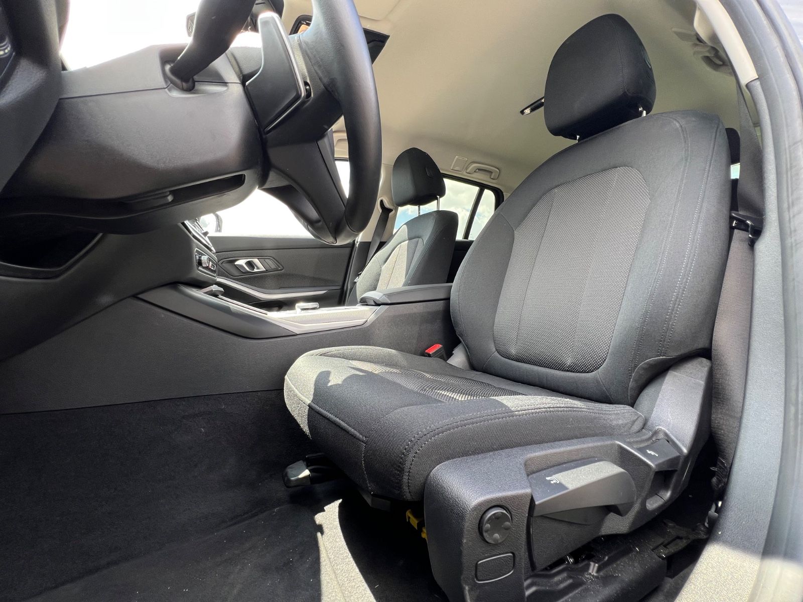 BMW 320 d Touring xDrive - Samsaru's Car Outlet