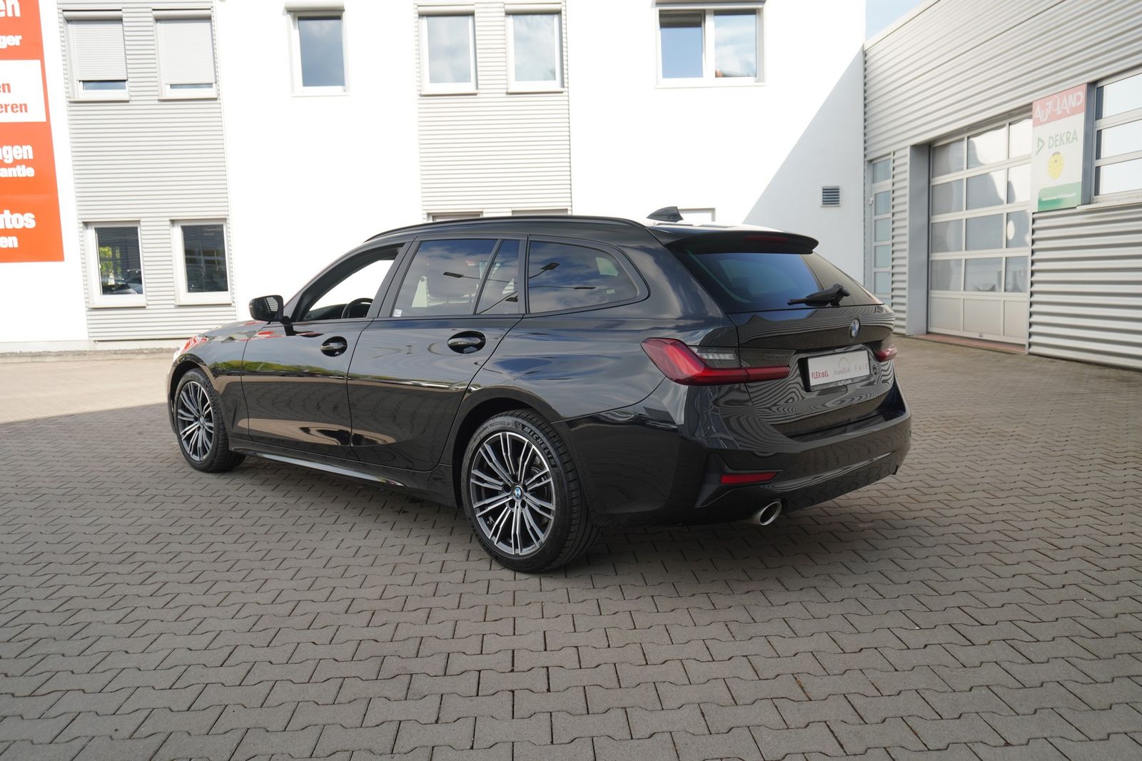 BMW 320d Touring Aut. - Samsaru's Car Outlet