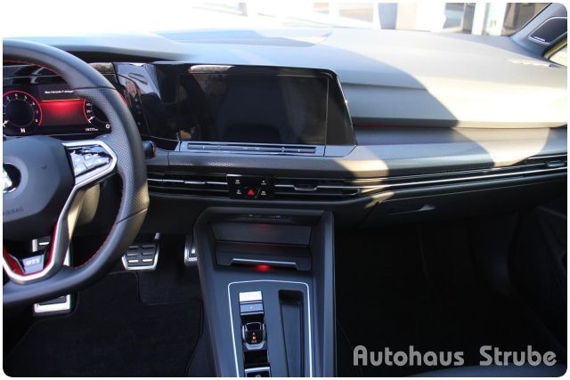 Volkswagen Golf VIII GTI Clubsport DSG - Samsaru's Car Outlet