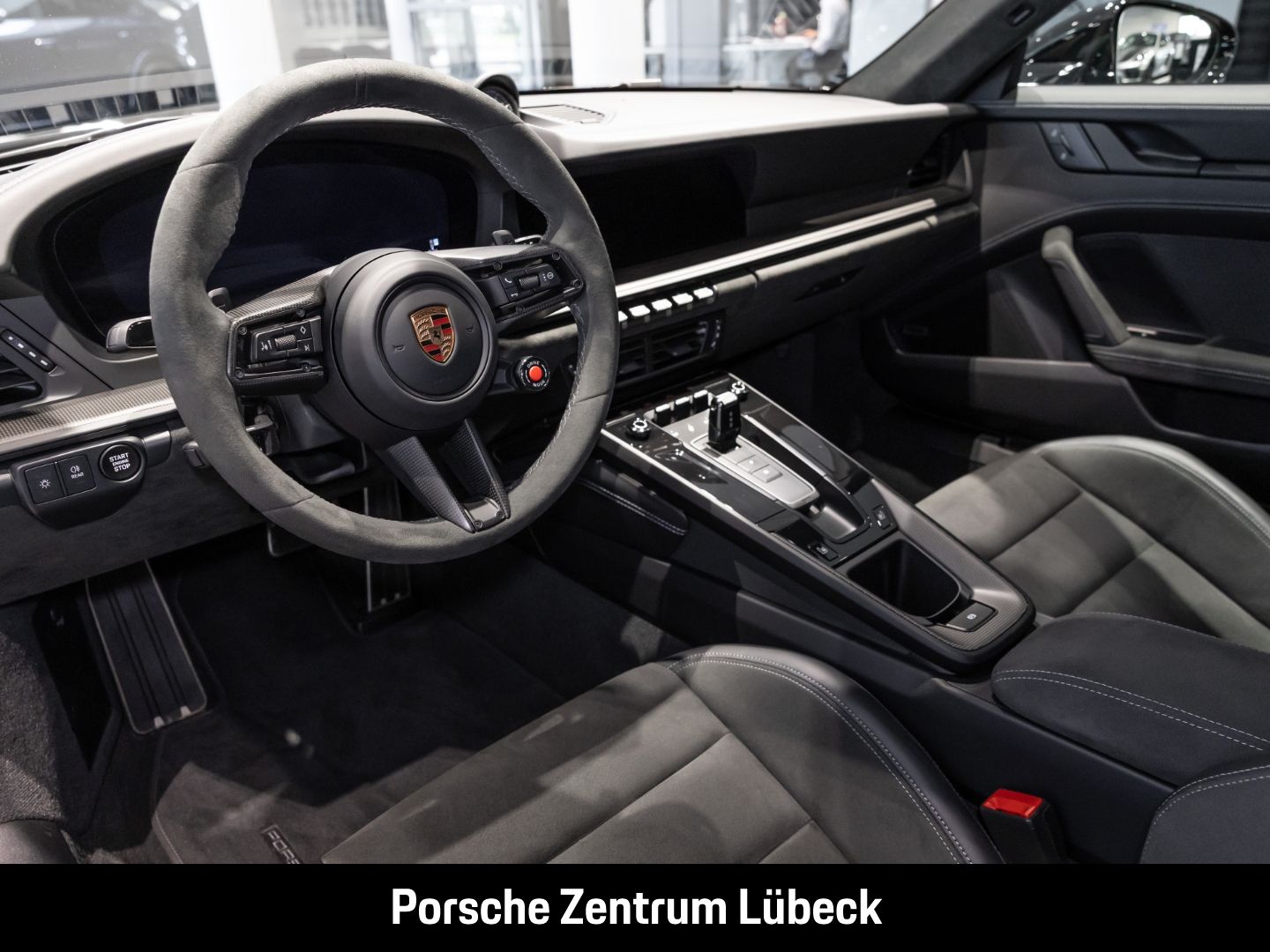 Porsche 992 911 Carrera 4 GTS BOSE Sportabgasanlage LED