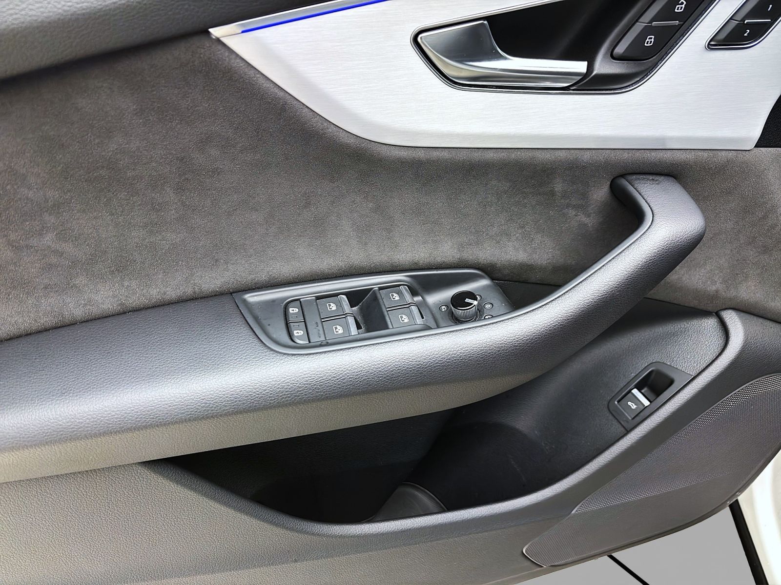 Audi Q8 50 TDI Q S LINE NAVI eKLAPPE STDHZG LM23