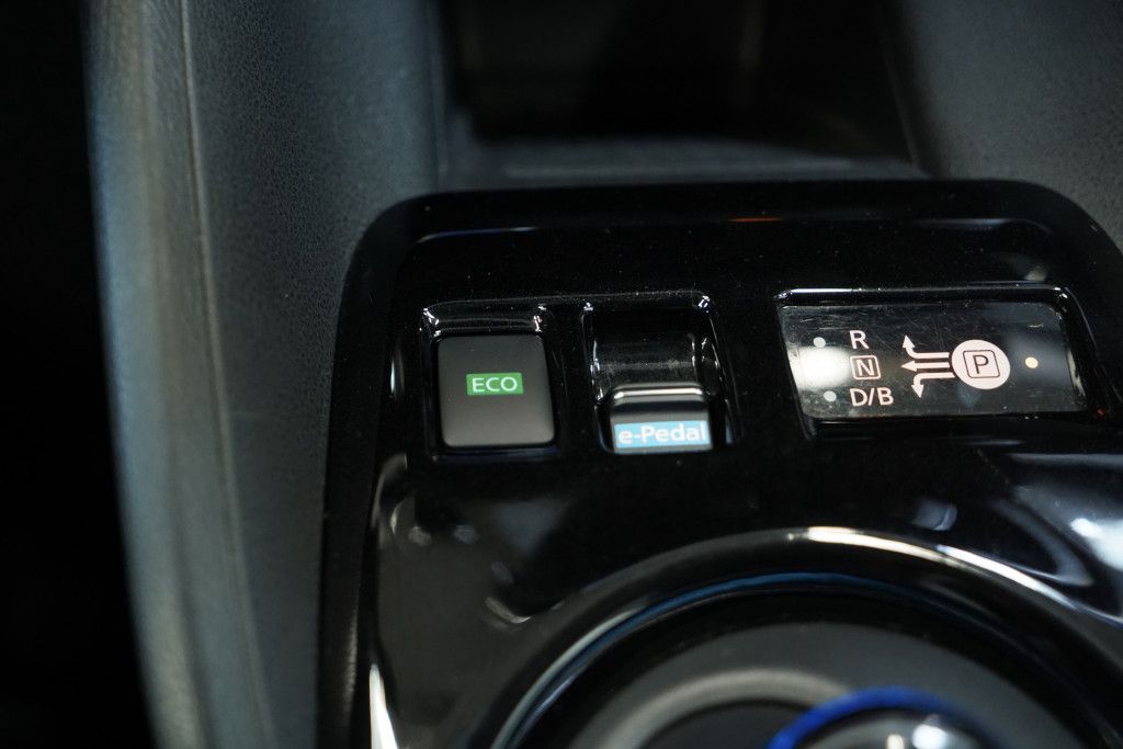 Nissan Leaf 40 kWh - Samsaru's Car Outlet