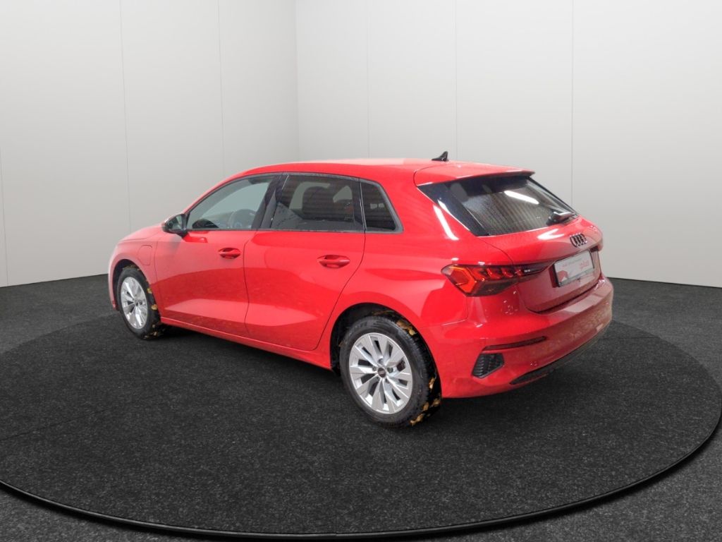 Audi A3 Sportback 40TFSIe S tronic Matrix SHZ PDC hin