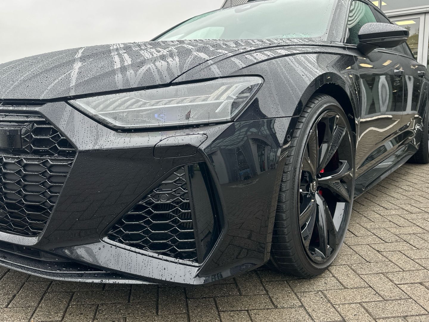 Audi RS6 Avant 4.0 TFSI quattro AHK SH Matrix Pano