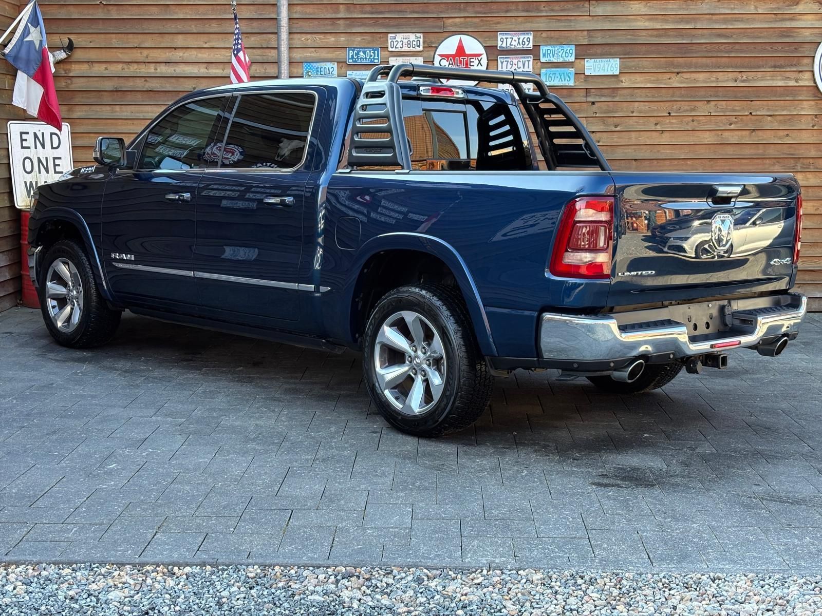 Dodge RAM 1500 5,7 Limited 360° 12´´ Navi H&K AHK