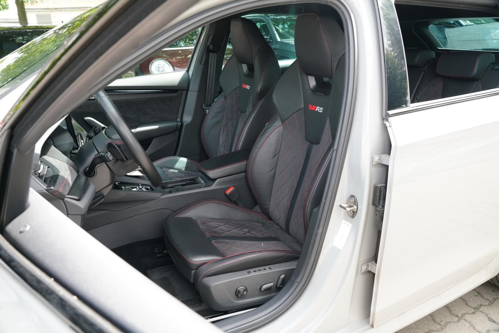 Skoda OCTAVIA COMBI 2.0TSI DSG - Samsaru's Car Outlet