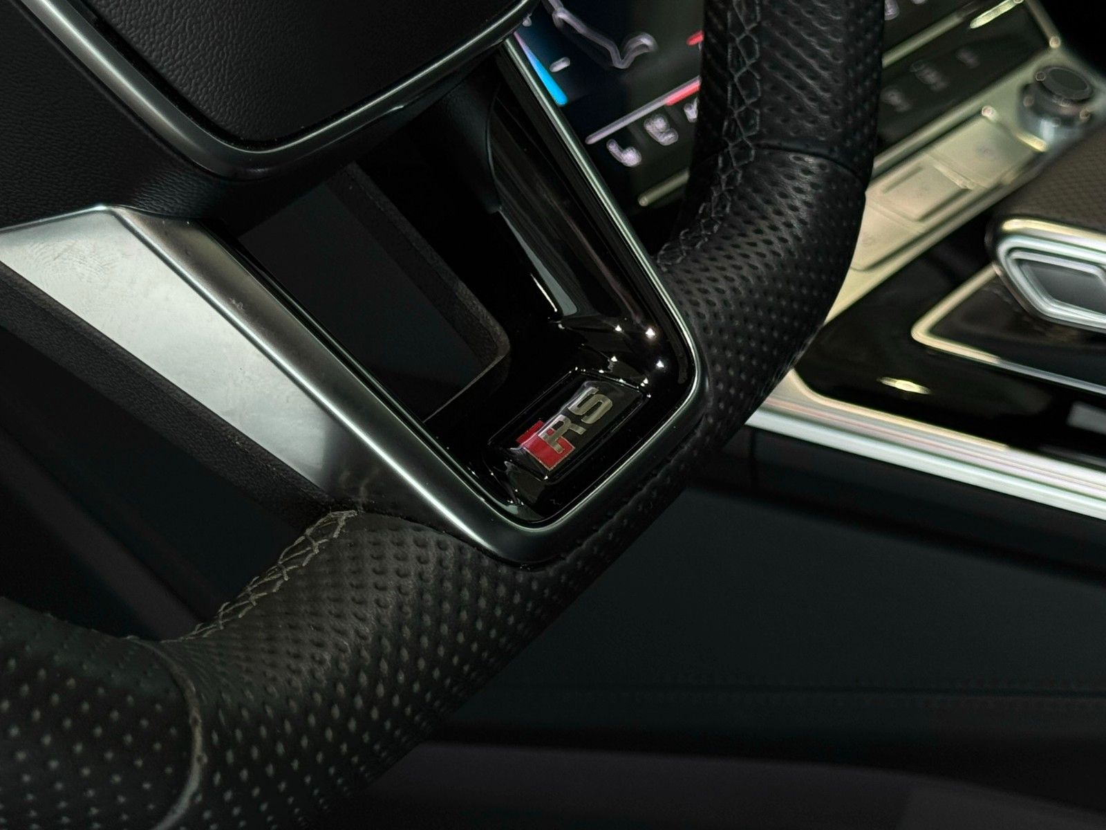 Audi RS6 performance exclusive*Pano*Laser*StHzg*B&O*