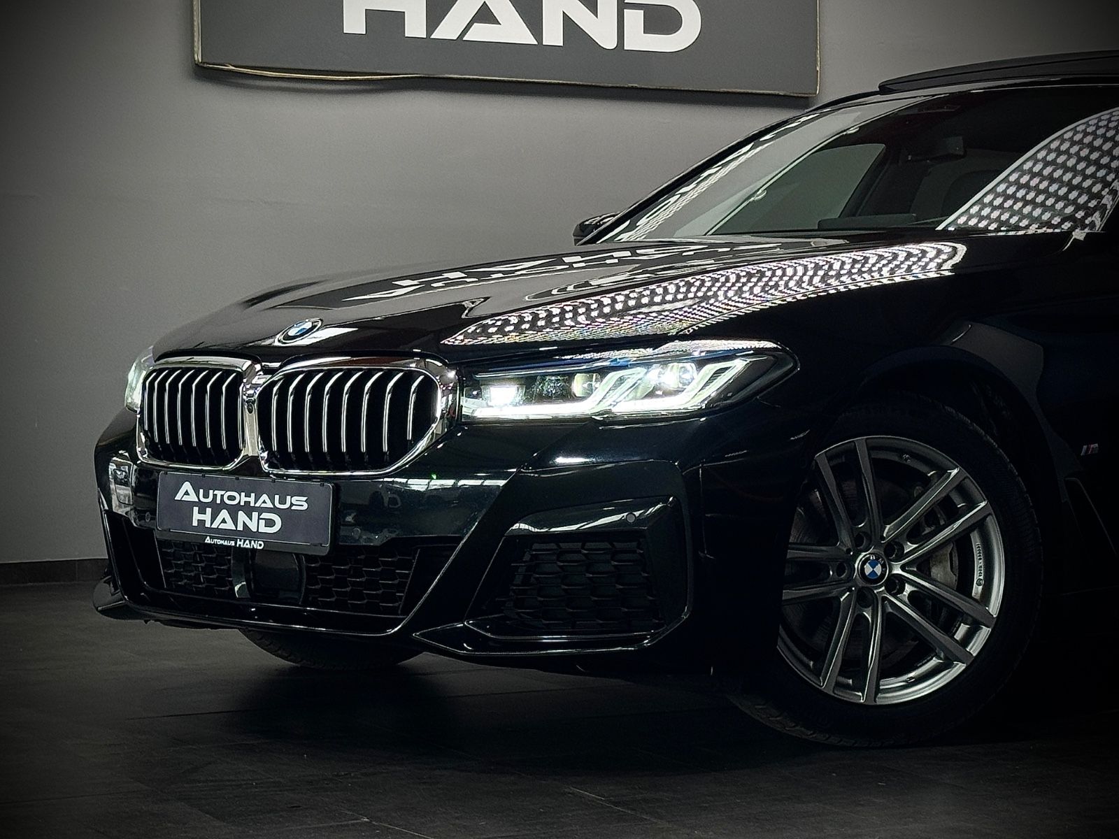 BMW 530d*X-DRIVE*M-SPORT*PANO*LASER*HUD*HiFi*1.Hd